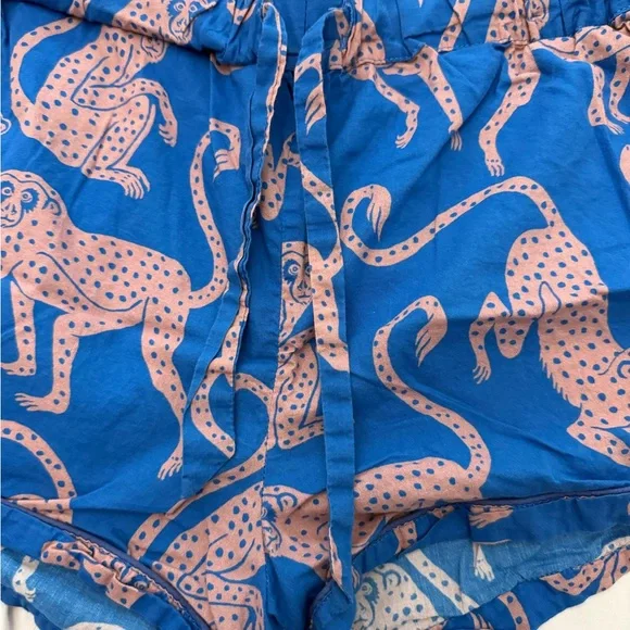 Desmond & Dempsey Blue and Pink Women’s Pajamas with Animal Print - Picture 4 of 4